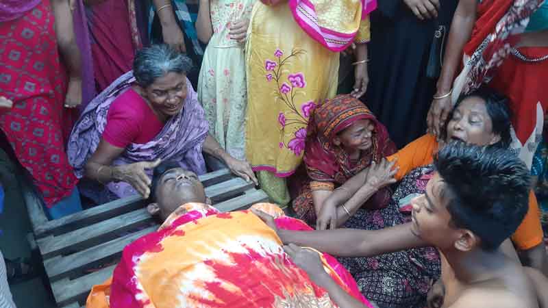 মতলব উত্তরে বিদ্যুৎ স্পৃষ্টে নির্মাণ শ্রমিকের মৃত্যু