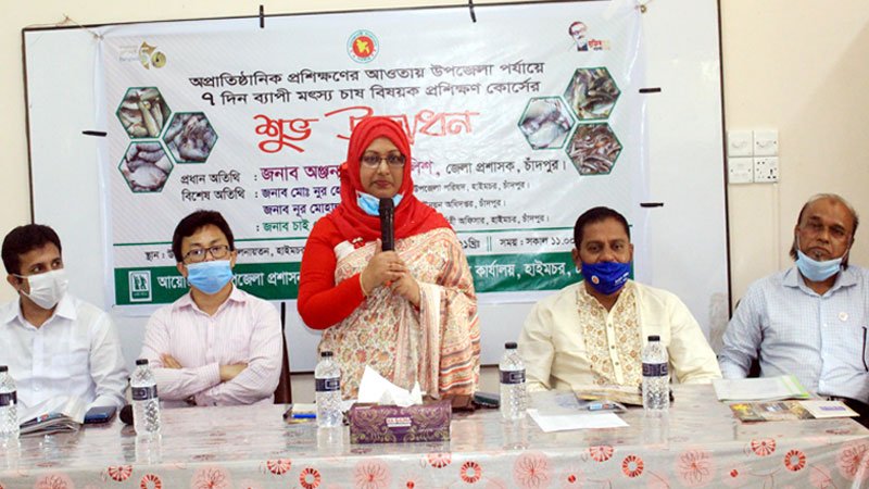 জেলেরা নিয়ম মানলে আমরা তাদের পাশে আছি : জেলা প্রশাসক