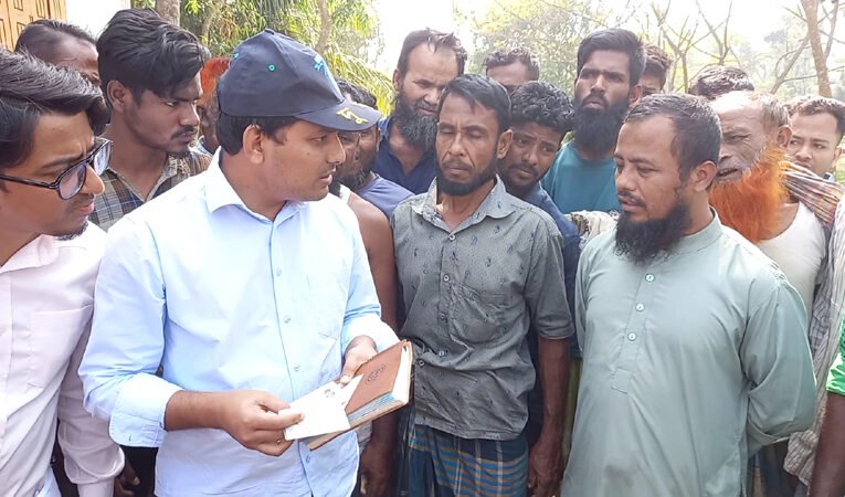 জেলেদের চাল নিয়ে অনিয়ম ঠেকাতে অভিযানে দুদক