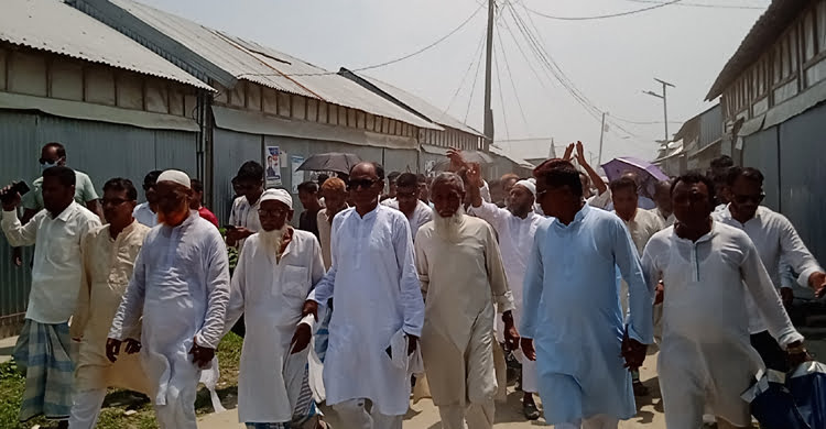 রাজরাজেশ্বর ইউনিয়নে দোয়াত-কলম প্রতীকের প্রার্থী আইয়ুব আলীর ব্যাপক গণসংযোগ
