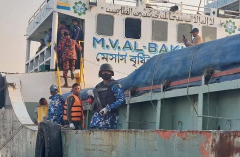 চাঁদপুর মেঘনায় জাহাজে ৫ লাশ, হাসপাতালে আরও দুজনের মৃত্যু