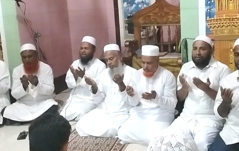 হাজীগঞ্জে  বিএনপি নেতা বিল্লাল হোসেনের আয়োজনে শহীদ রাষ্ট্রপতি জিয়াউর রহমানের ৪৫তম শাহাদাত বার্ষিকী পালিত
