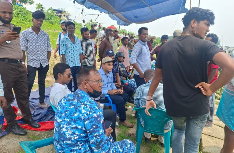 মতলব উত্তরে জব্দকৃত ৩৫ নৌকা নিলামে বিক্রি