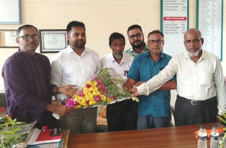 হাজীগঞ্জের সুহিলপুর উচ্চ বিদ্যালয়ে নবগঠিত এডহক কমিটির পরিচিতি সভা ও প্রথম সভা অনুষ্ঠিত