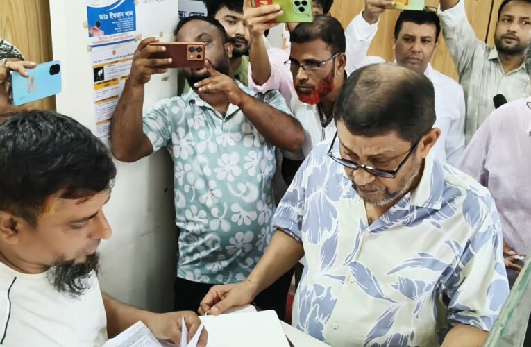 হাইমচর উপজেলা স্বাস্থ্য কমপ্লেক্সে পরিদর্শনে আসেন স্বাস্থ্য মন্ত্রী 