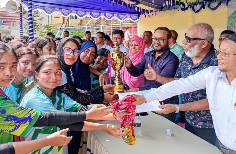 চাঁদপুর জেলা স্টেডিয়ামে ৫৩তম গ্রীষ্মকালীনক্রীড়া প্রতিযোগিতার সমাপনী ও পুরস্কার বিতরণ